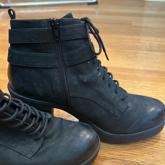 Hibou Lace Booties - Picture 4 of 6